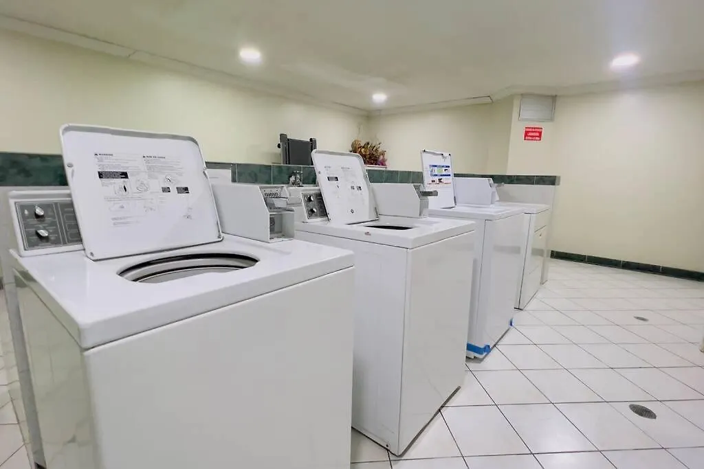 Penthouse With 2 Bedrooms, 2 Full Bathrooms, 2 Smart Tv, Gym, Communal Laundry Quito Ecuador